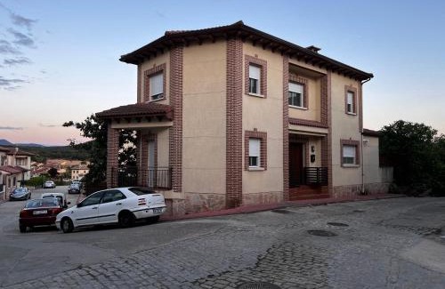 La Adrada House | Casa Rural La Chistera
