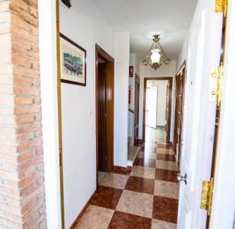 Armilla House | Casa Saki