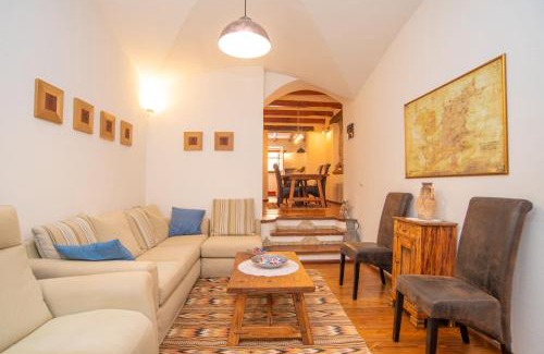 Ala Dei Sardi House | Casa Santa Croce