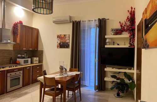 Sferracavallo Apartment | Casa Sciàlari, comfortable retreat just a few meters from the sea!