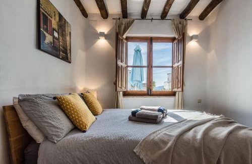 Pinos del Valle House | Casa Sol - traditional village house with pool and view
