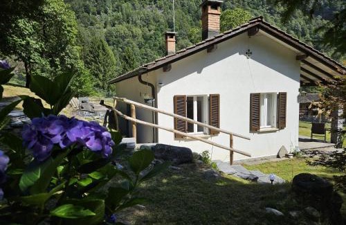 Cugnasco-Gerra House | Casa Sonia Your Refuge in Valle Verzasca