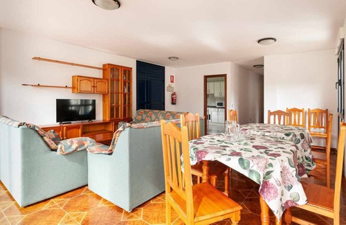 La Portilla House | Casa Sumidoriu- En el Precioso Pueblo Costero de Barro