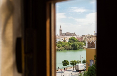 Triana House | Casa Trianamirador. River and Cathedral views