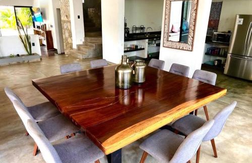 Barra de Colotepec House | Casa Tsuki Moderna y Elegante en Punta Zicatela