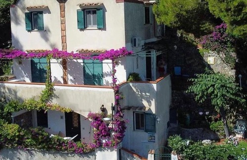 Erchie House | Casa Vacanze Bouganvillea