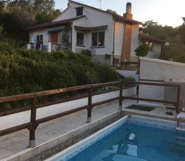 Montefranco House | Casa vacanze Il cancello rosso