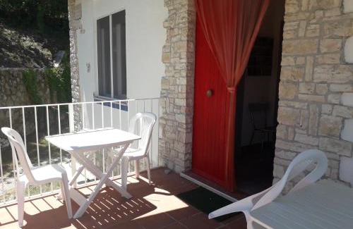 Montefranco House | Casa vacanze Il cancello rosso