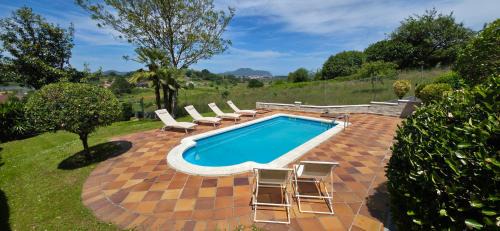 Carasa Villa | Casa Viero - Villa Con Jardin & Piscina