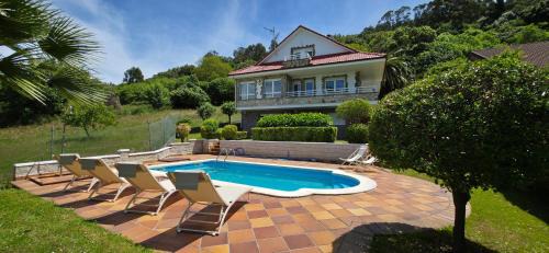 Carasa Villa | Casa Viero - Villa Con Jardin & Piscina