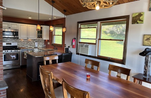 Milford House | Casa Vista Under 5 minutes to Dreams Park, dramatic long distance view, private