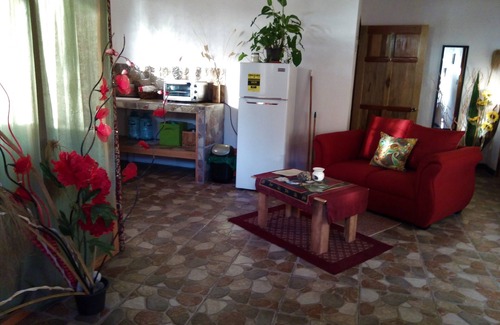 San Isidro de Grecia Apartment | Casa Yayaz - rainforest lodge in the mountains