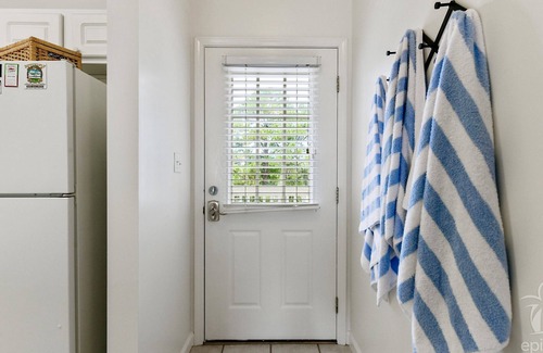 WaterSound West Beach Condo | CasaAzalea-2BR/2BA Pool+Golf Cart-3min to Beach!