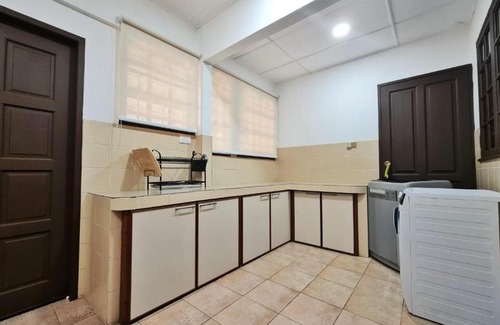 Kampung Stampin House | Casablanca Holiday Home with BBQ Pit
