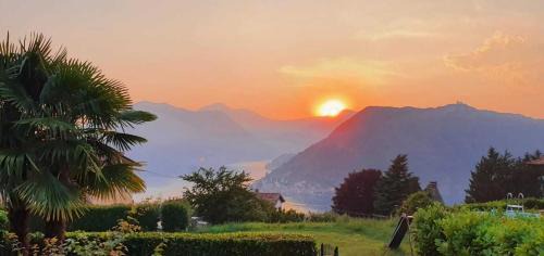 Sulzano Apartment | CasaDolcelago Sulzano Villa con Giardino Vista Lago Parking Free