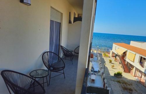 Villa Grazia di Carini Apartment | CasAmare - private parking