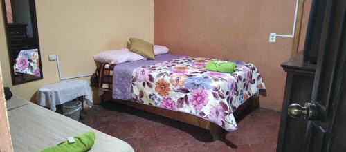 Santiago Atitlan House | Casas de Qlí
