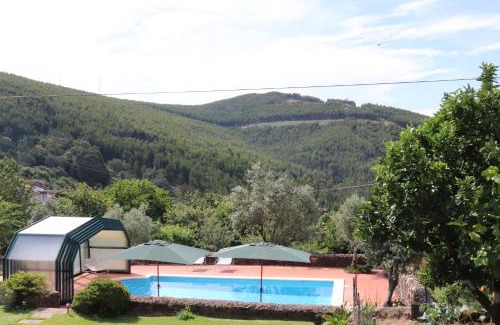 Cumeeira Ski Chalet | Casas do Favacal