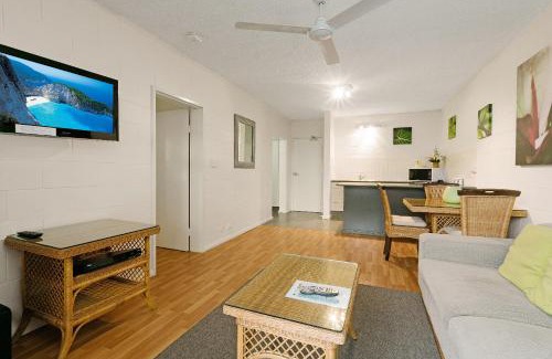Cairns Central Business District Apartment | Cascade Gardens