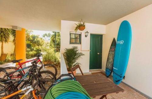 Charneca House | Cascais Surf & Nature Home with Terrace & Yoga Gym near Guincho Beach 2 to 6 Guests