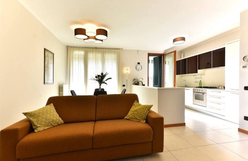 Cernusco sul Naviglio Apartment | CaseOspitali - Masai Mara super bilo con balcone