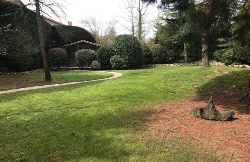 Murgia House | Caserio Arrigorri excelente ubicación jardín con barbacoa 14 plazas