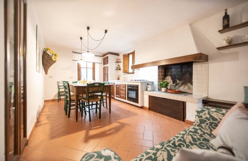 Nozanno Apartment | Casetta di Butia, Mimosa apartment with pool