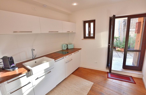 Calmasino Apartment | Casetta Renzi with Terrace