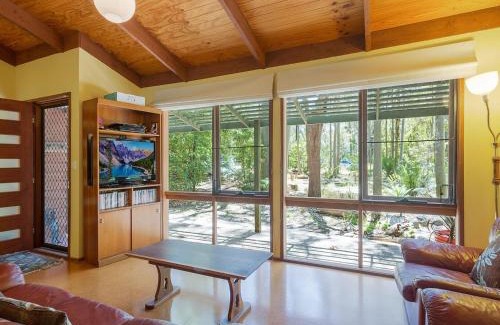 Mystery Bay House | Caseys Pet Friendly Beach Cottage