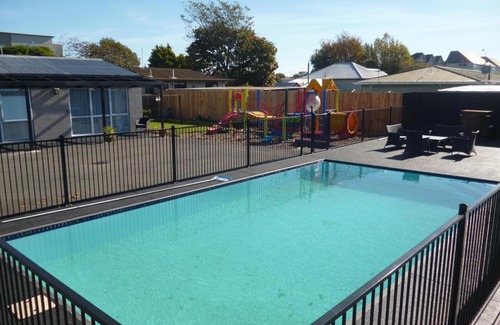 Linwood Hotel | Cashel Court Motel