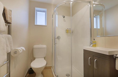 Linwood Hotel | Cashel Court Motel