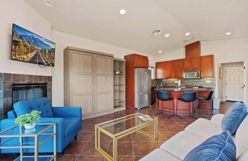 Coachella House | Casita 44463 – RV Resort Stay for 2