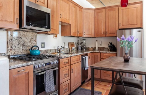 Arroyo Seco House | Casita de Vistas - True Desert Sanctuary!