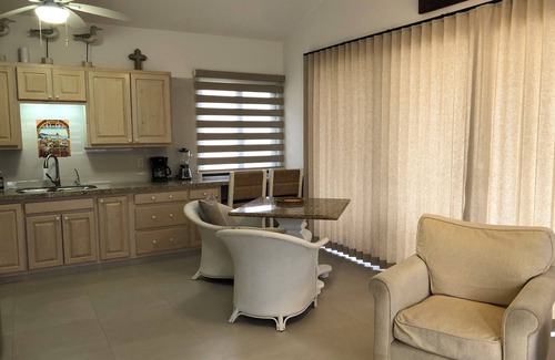 Los Barriles Cottage | Casita Tortuga is a Beach Front over looking the Sea of Cortes.