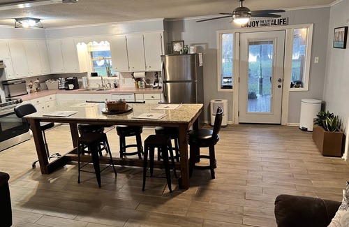 Newellton House | Castaway Cottage, where tranquility and relaxation are just a heartbeat away.