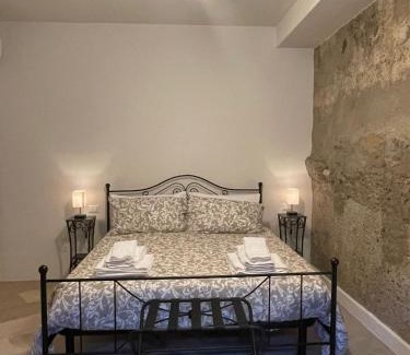 Nizza di Sicilia Bed & Breakfast | Castello D'Alcontres Guest House 3 stelle
