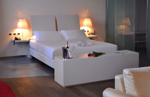 Montaldo Torinese Hotel | Castello di Montaldo Torino