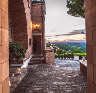 Mornico Losana House | Castello Di Mornico Losana