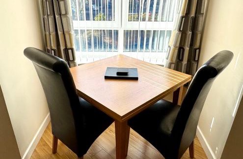 Paisley Apartment | Castle Gait, Paisley