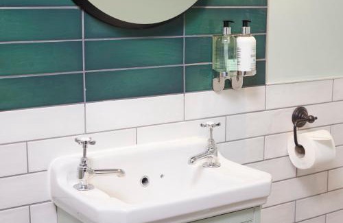Kirby Muxloe Hotel | Castle Hotel by Chef & Brewer Collection