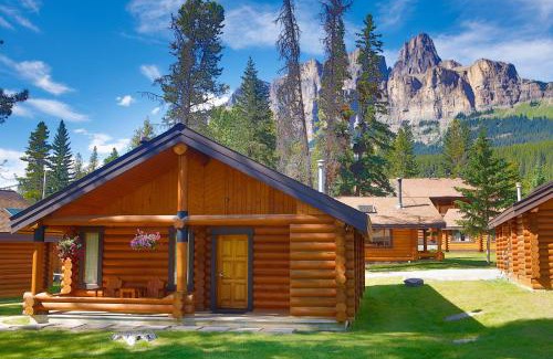 Castle Junction Cabin | Castle Mountain Chalets