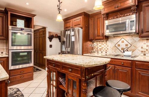 McArthur House | Castle On The Hill | Pool | Hot Tub | Hiking