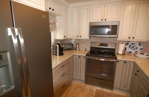 New Smyrna Beach Condo | Castle Reef 317 Large 1 Bedroom Condo Great Ocean View on Car Free Beach