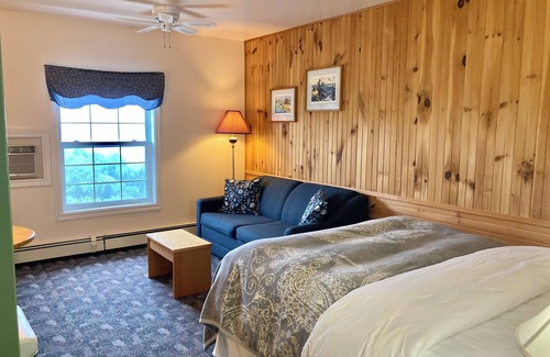 Ingonish Beach Hotel | Castle Rock Country Inn