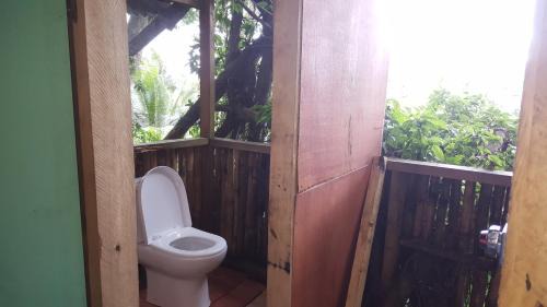 Tanna Island Hotel | Castle Tree House And Bungalow
