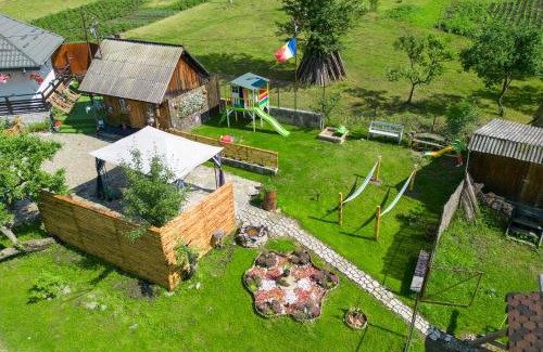 Poiana Teiului House | Casuta de Vacanta Poiana