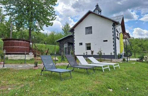 Horezu House | Casuta din Gradina