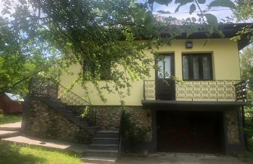 Baltatesti House | CASUTA MAMAIEI LIZETA - Baltatesti