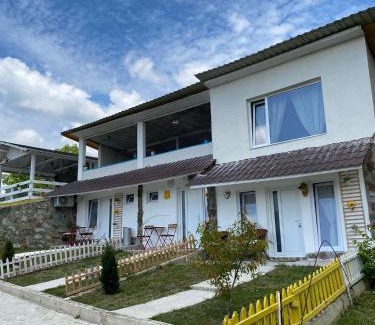 Gura Suhasului Other | Casutele verzi din Ocnele Mari