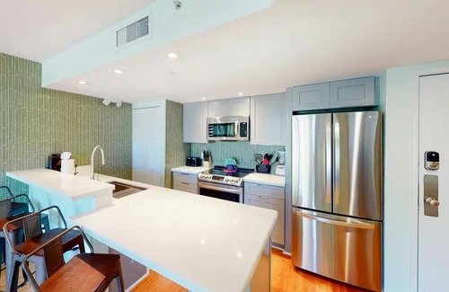 Key West Apartment | Cat Island Suite | Beautifully Renovated w/Pool!